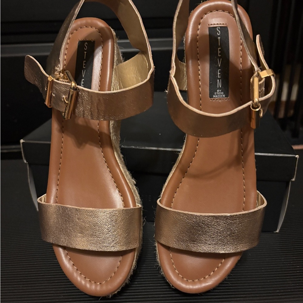 Steve Madden Metallic Gold Wedge Sandals - Picture 2 of 5